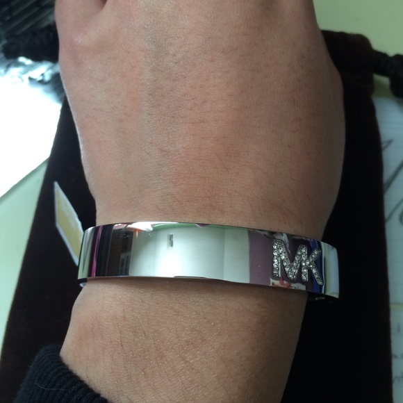 Michael Kors silver bangle - Picture 2 of 4